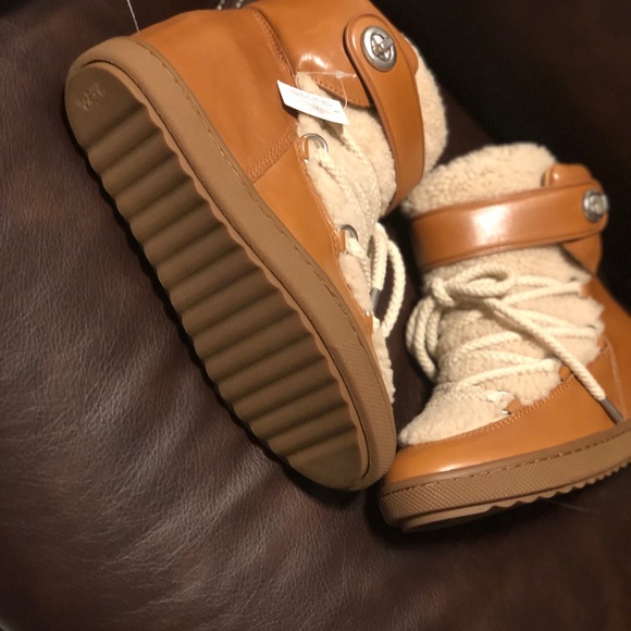 💕Coach Monroe Shearling Booties 💕 - Picture 7 of 8